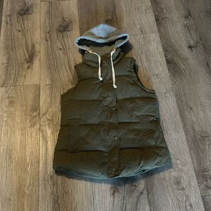 Green puffer vest with grey hood
